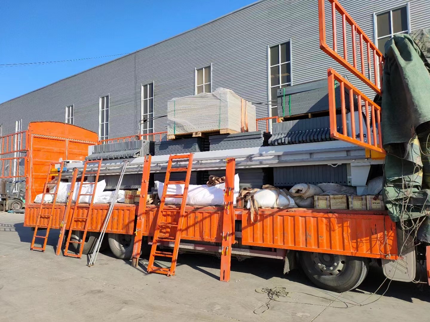 市政污水處理廠(chǎng)高壓隔膜壓濾機(jī)